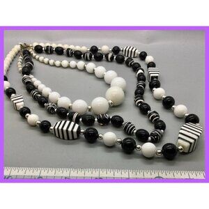 3 B&W Necklace Lot